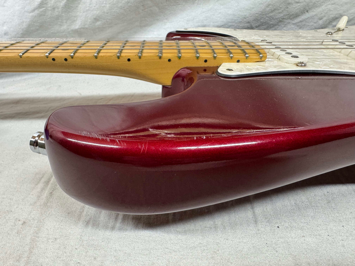 Fender American Standard Stratocaster Guitar 1995 - Candy Apple Red / Maple neck