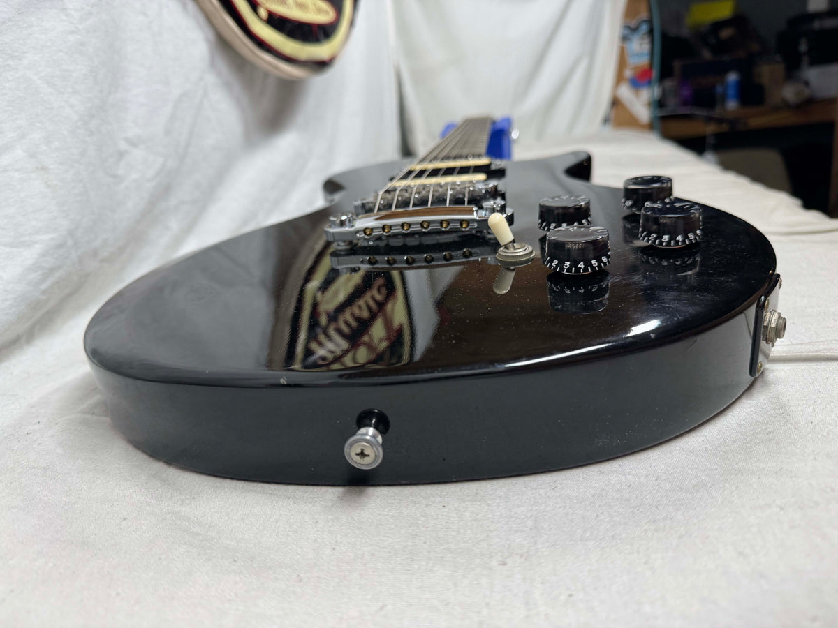 Gibson Les Paul Invader Guitar 1983