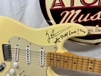 Fender Yngwie Malmsteen Signature Stratocaster Guitar with Case - signed! 1992 - Vintage White / Maple neck
