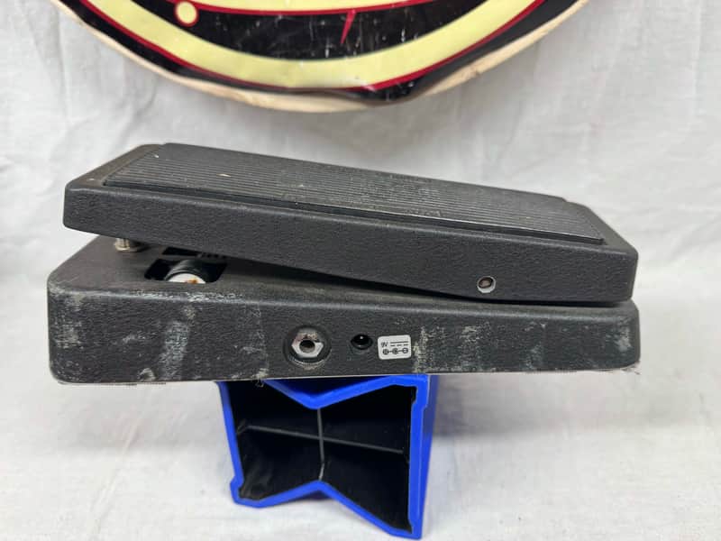 Dunlop GCB95 GCB-95 Cry Baby crybaby Wah Pedal - Rev H Circuit - missing battery cover & rubber feet - Image 8