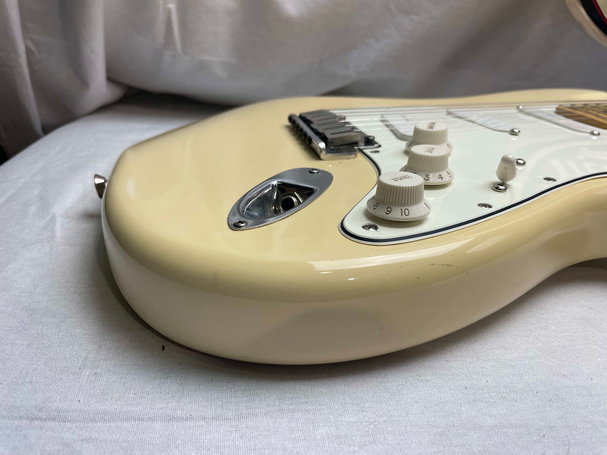 Fender American Standard Stratocaster Guitar with Lace Sensor pickups + Case 2005 - Buttercream or Honey Blonde or Yellow White / Maple neck