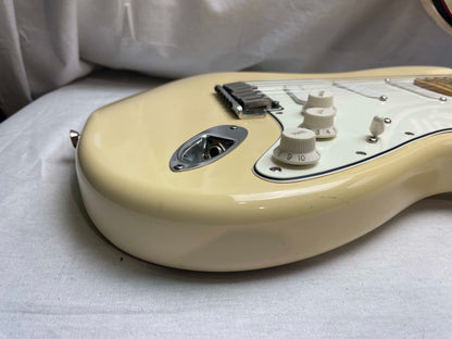 Fender American Standard Stratocaster Guitar with Lace Sensor pickups + Case 2005 - Buttercream or Honey Blonde or Yellow White / Maple neck