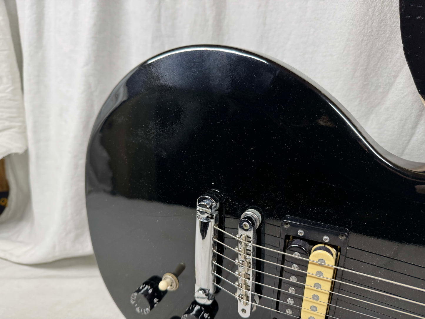 Gibson Les Paul Invader Guitar 1983