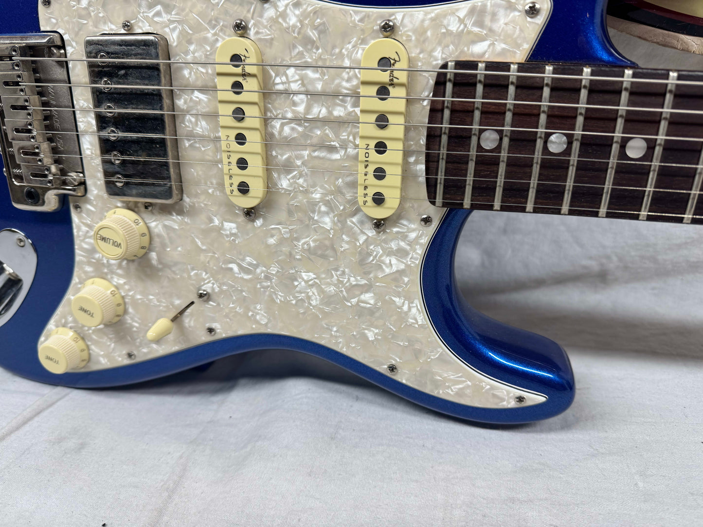 Fender American Ultra Stratocaster HSS Guitar with Case 2023 - Cobra Blue / Rosewood fingerboard