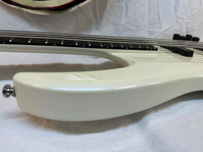 Carvin LB76 LB-76 6-string Bass with Case - s/n 43381 - Image 16