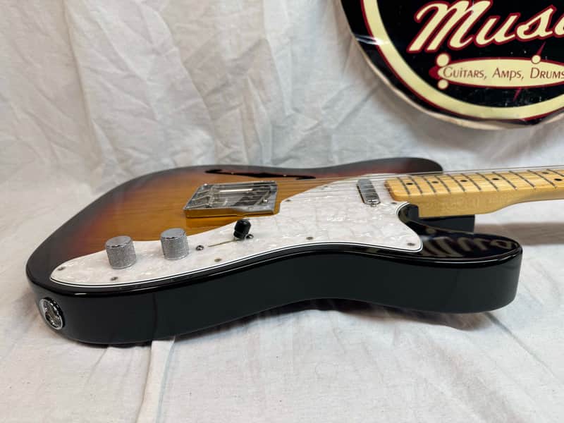 Fender Classic Series '69 Telecaster Thinline Guitar with Case - Image 18