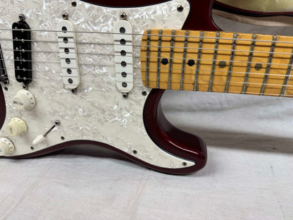 Fender American Standard Stratocaster Guitar 1995 - Candy Apple Red / Maple neck