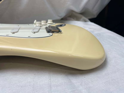 Fender American Standard Stratocaster Guitar with Lace Sensor pickups + Case 2005 - Buttercream or Honey Blonde or Yellow White / Maple neck