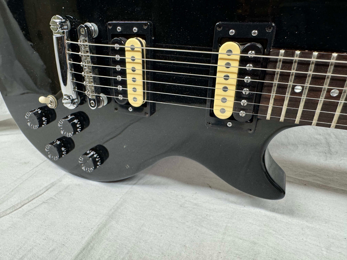 Gibson Les Paul Invader Guitar 1983
