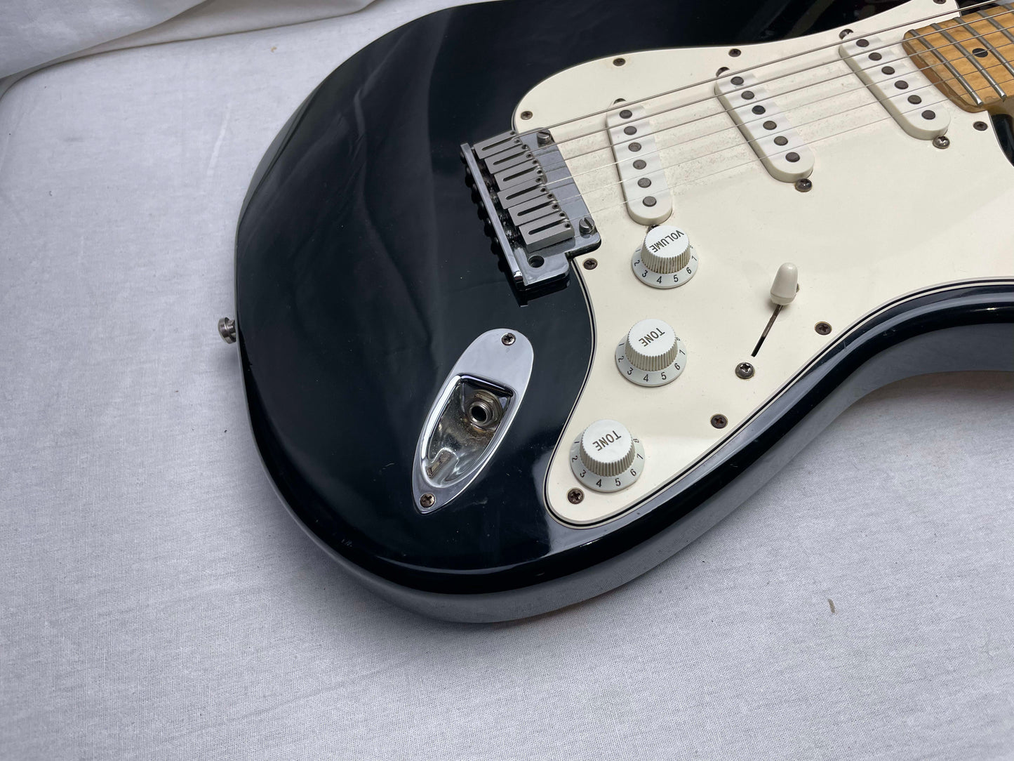 Fender American Standard Stratocaster Guitar 1993 - Black / Maple neck