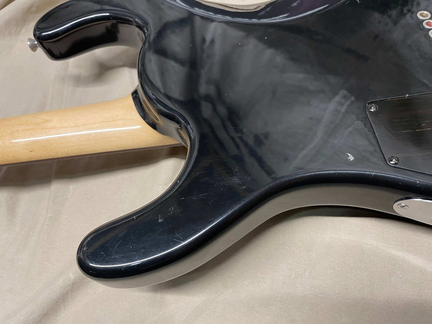 Guitarification Doublecut Electric Guitar - Black / Maple