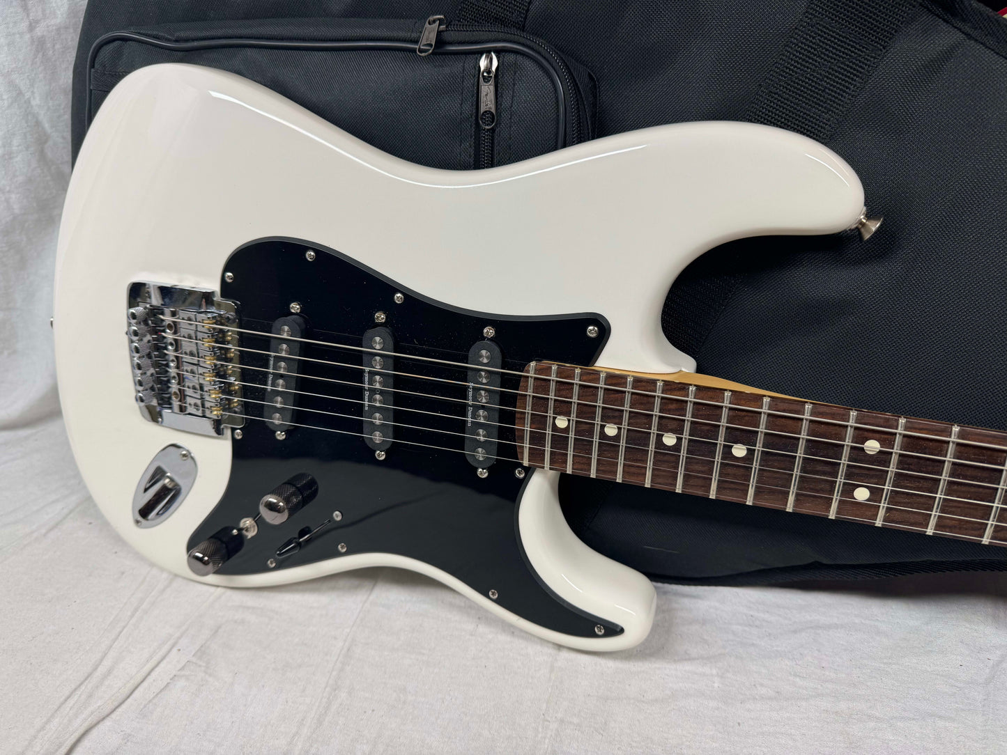 Fender American Performer Stratocaster Guitar with Rexylab Ultimate Strat upgrades/mods + Case 2023 - Arctic White / Rosewood fingerboard