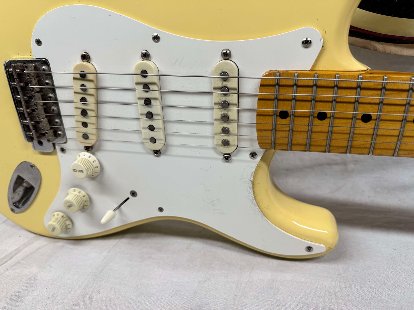 Fender Stratocaster Guitar with Case - CIJ mij Crafted In Japan 2002 - 2004