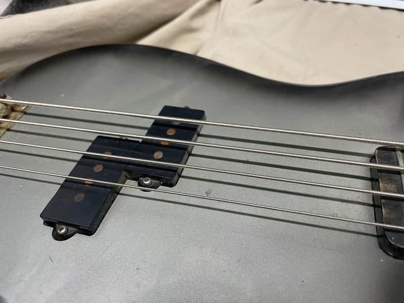 Cort Slammer 3/4 scale 4-string Bass - Image 8
