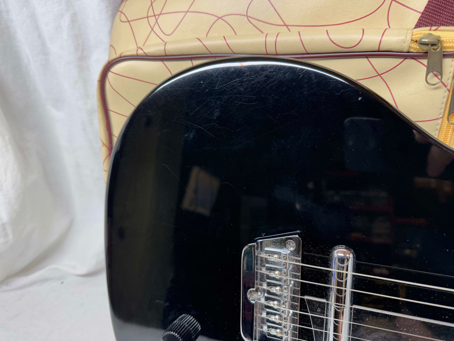 Danelectro '56 U2 Pro Guitar with Gig Bag Reissue - Black
