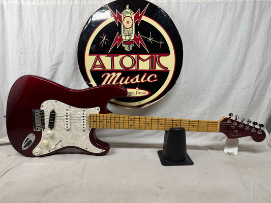 Fender American Standard Stratocaster Guitar 1995 - Candy Apple Red / Maple neck