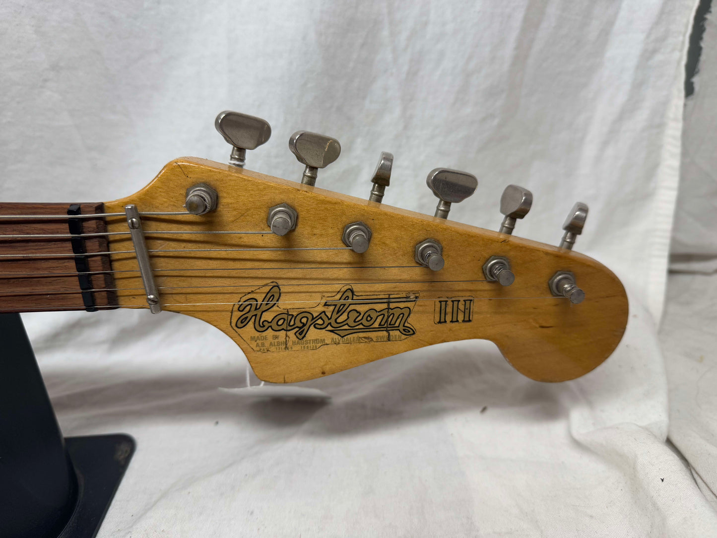 Hagstrom III 3 Guitar Vintage - Red