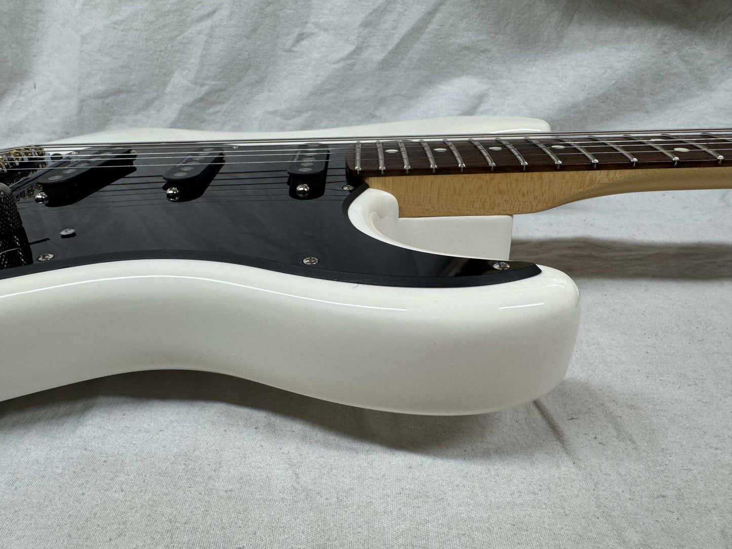 Fender American Performer Stratocaster Guitar with Rexylab Ultimate Strat upgrades/mods + Case 2023 - Arctic White / Rosewood fingerboard