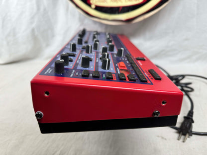 Clavia Nord Rack v1 Synthesizer Module with 12-Voice Expansion