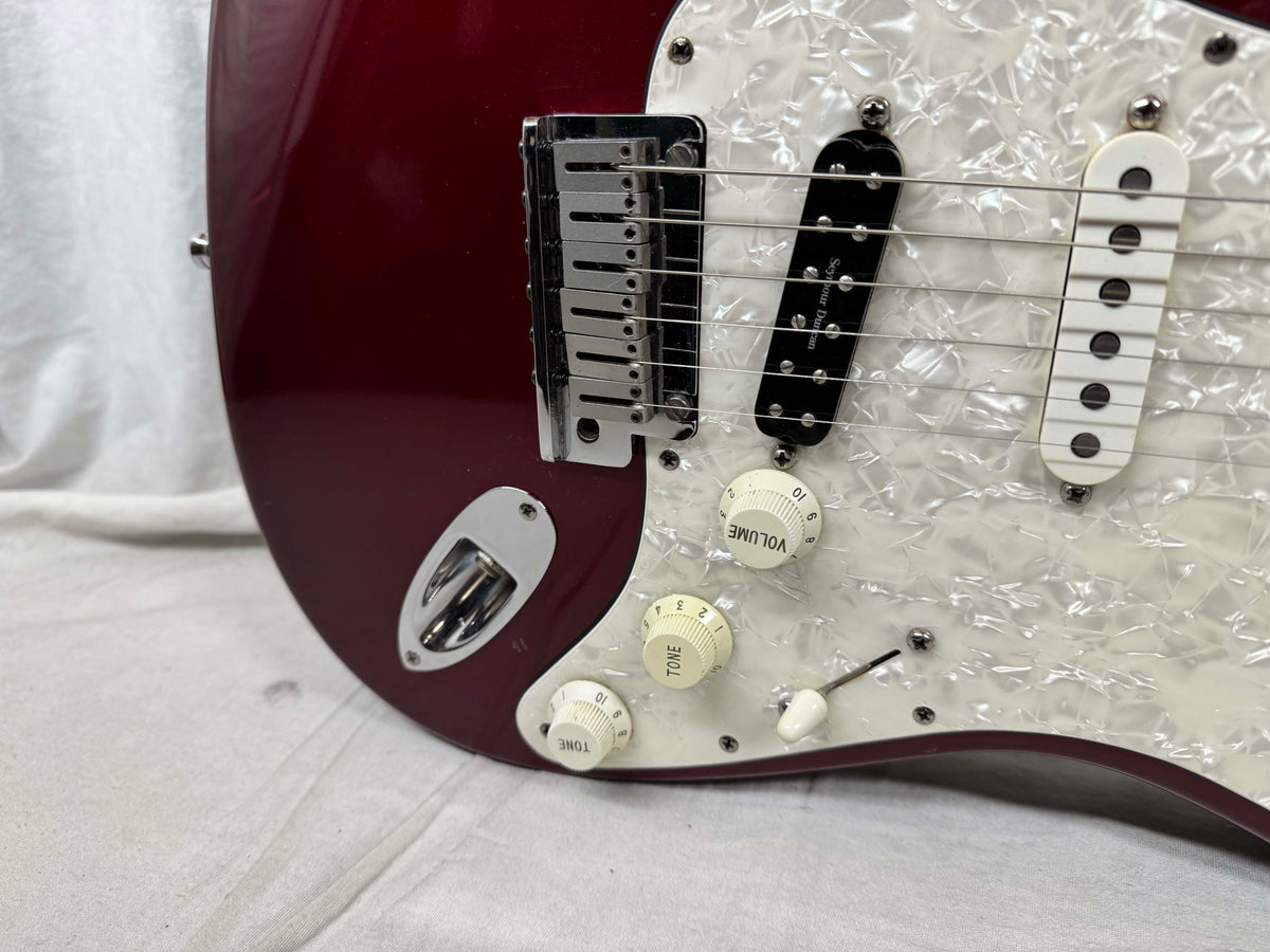 Fender American Standard Stratocaster Guitar 1995 - Candy Apple Red / Maple neck
