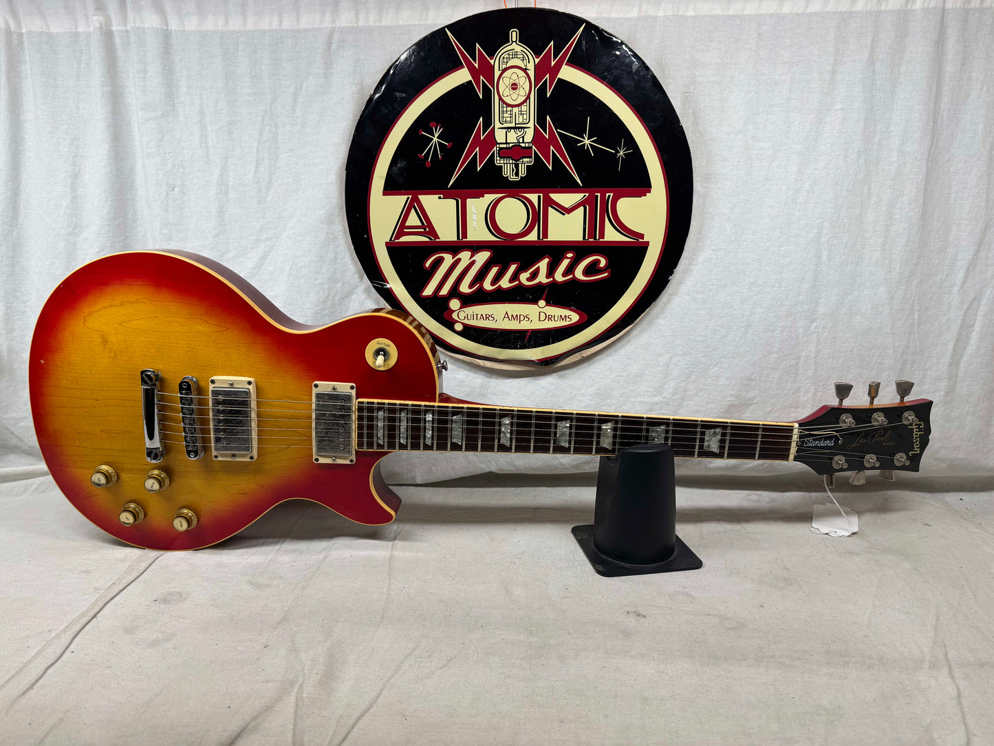 Gibson Les Paul Standard Guitar with Case 1978 - Cherry Sunburst