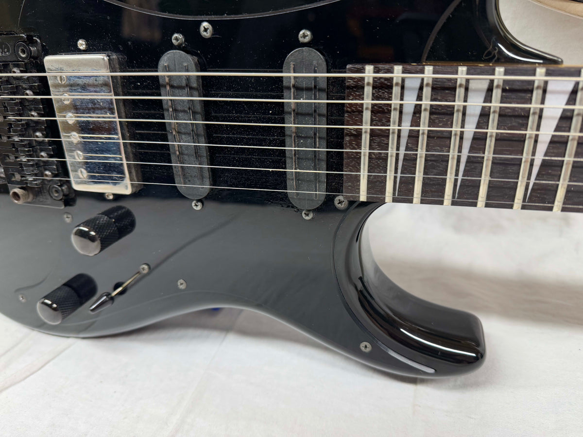 Charvel Ark Series AR-090-SSH Guitar with Case 1990s - MIJ Made In Japan - Black