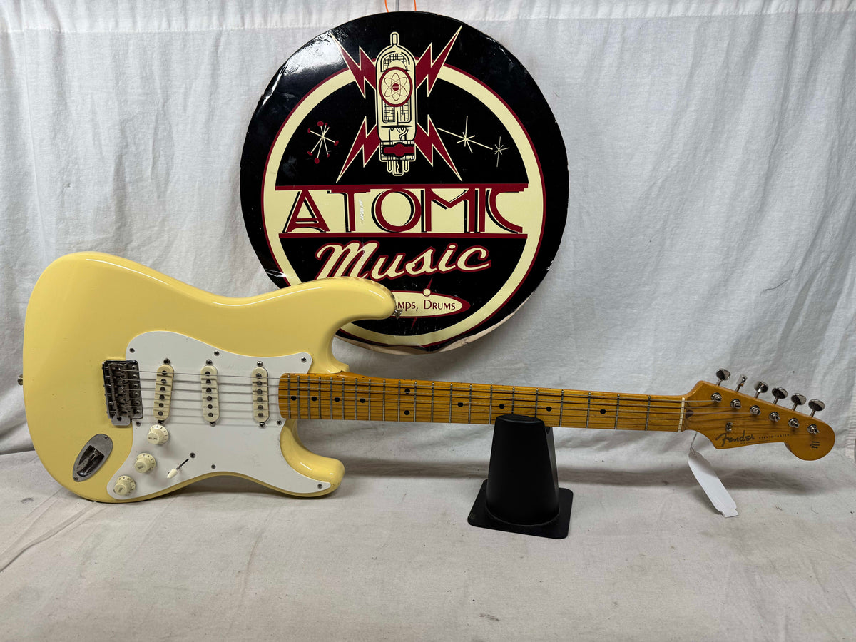 Fender Stratocaster Guitar with Case - CIJ mij Crafted In Japan 2002 - 2004