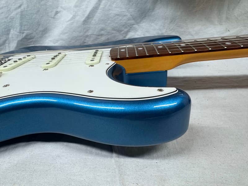 Fender Traditional '60s Stratocaster Guitar - MIJ Made In Japan - Image 16