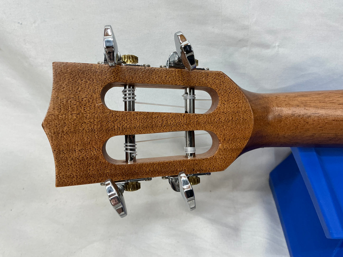 Kala KA-SMHTE Ukelele w/ Case