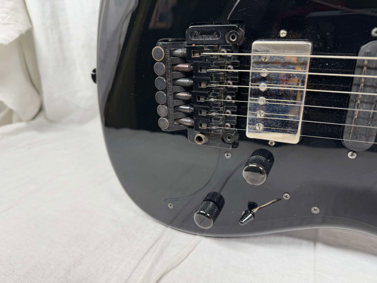 Charvel Ark Series AR-090-SSH Guitar with Case 1990s - MIJ Made In Japan - Black