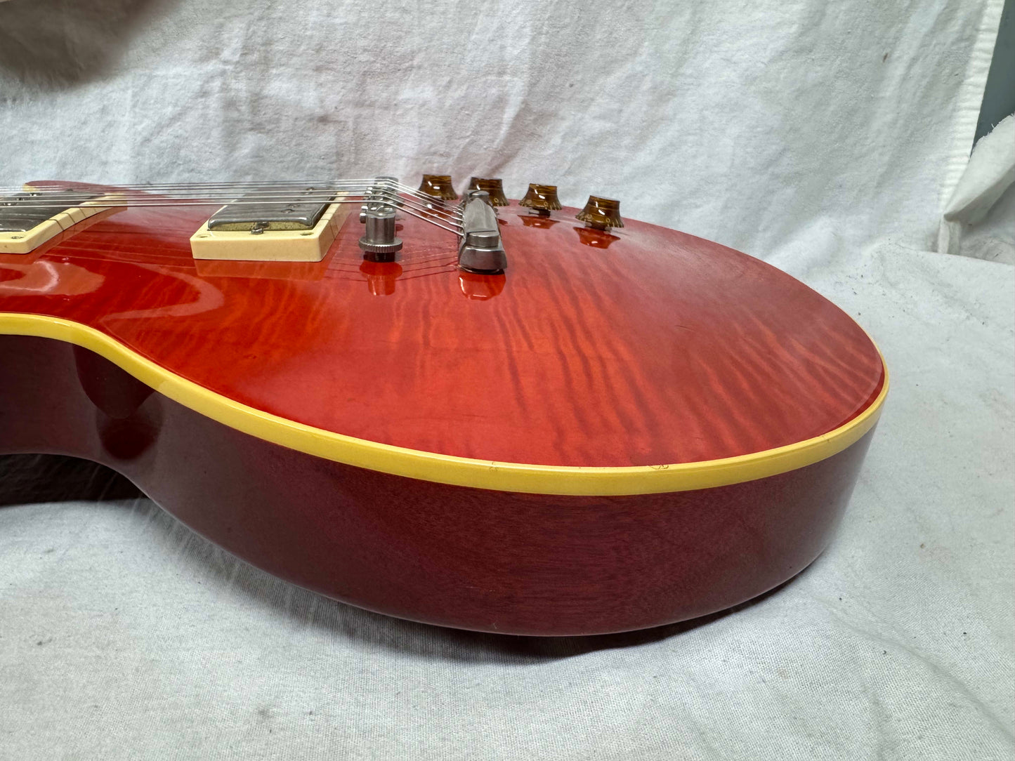 Epiphone Les Paul Guitar with Case - Open Book Headstock - MIJ Made In Japan