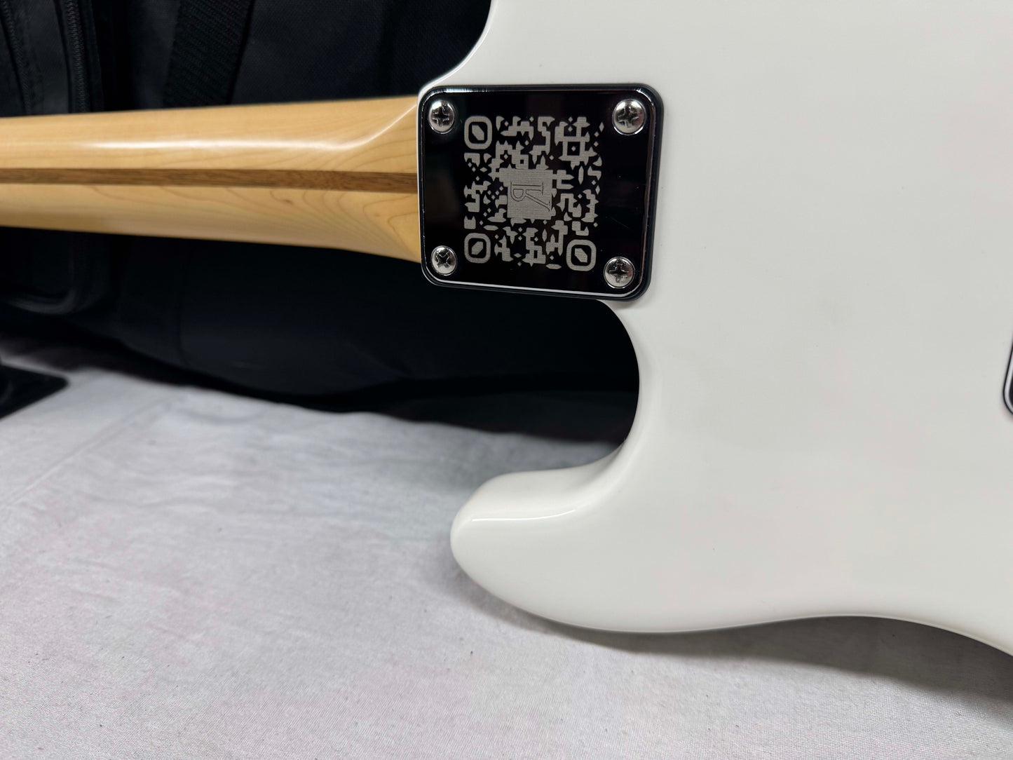 Fender American Performer Stratocaster Guitar with Rexylab Ultimate Strat upgrades/mods + Case 2023 - Arctic White / Rosewood fingerboard