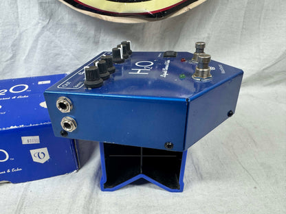 Visual Sound H2O v1 Liquid Chorus & Echo Delay Pedal with Box