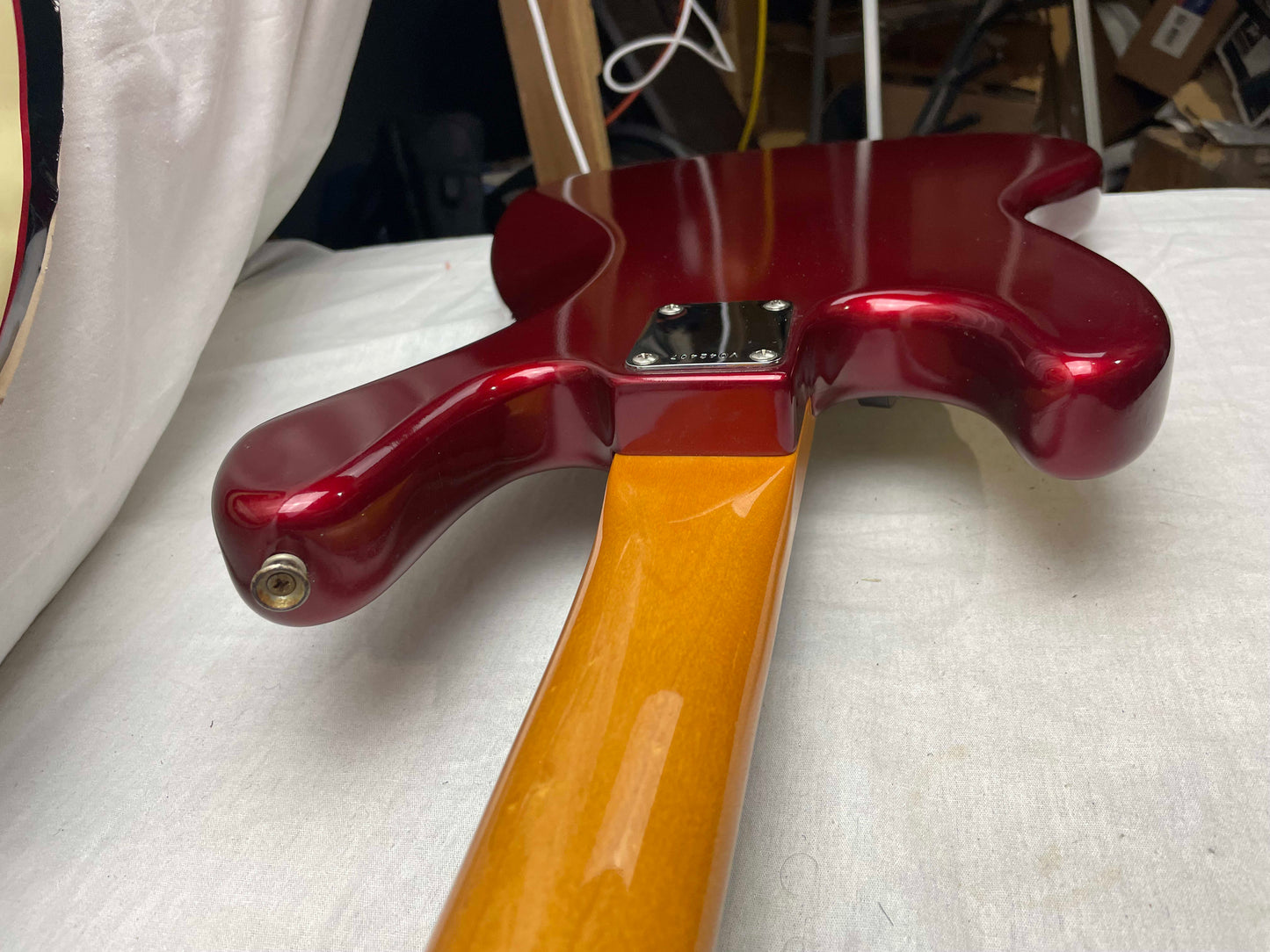 Fender American Jazz Bass '62 Reissue 4-string J-bass with Case 1989 - s/n V042407 with 1982 or 1988 Harness - Candy Apple Red / Rosewood fingerboard