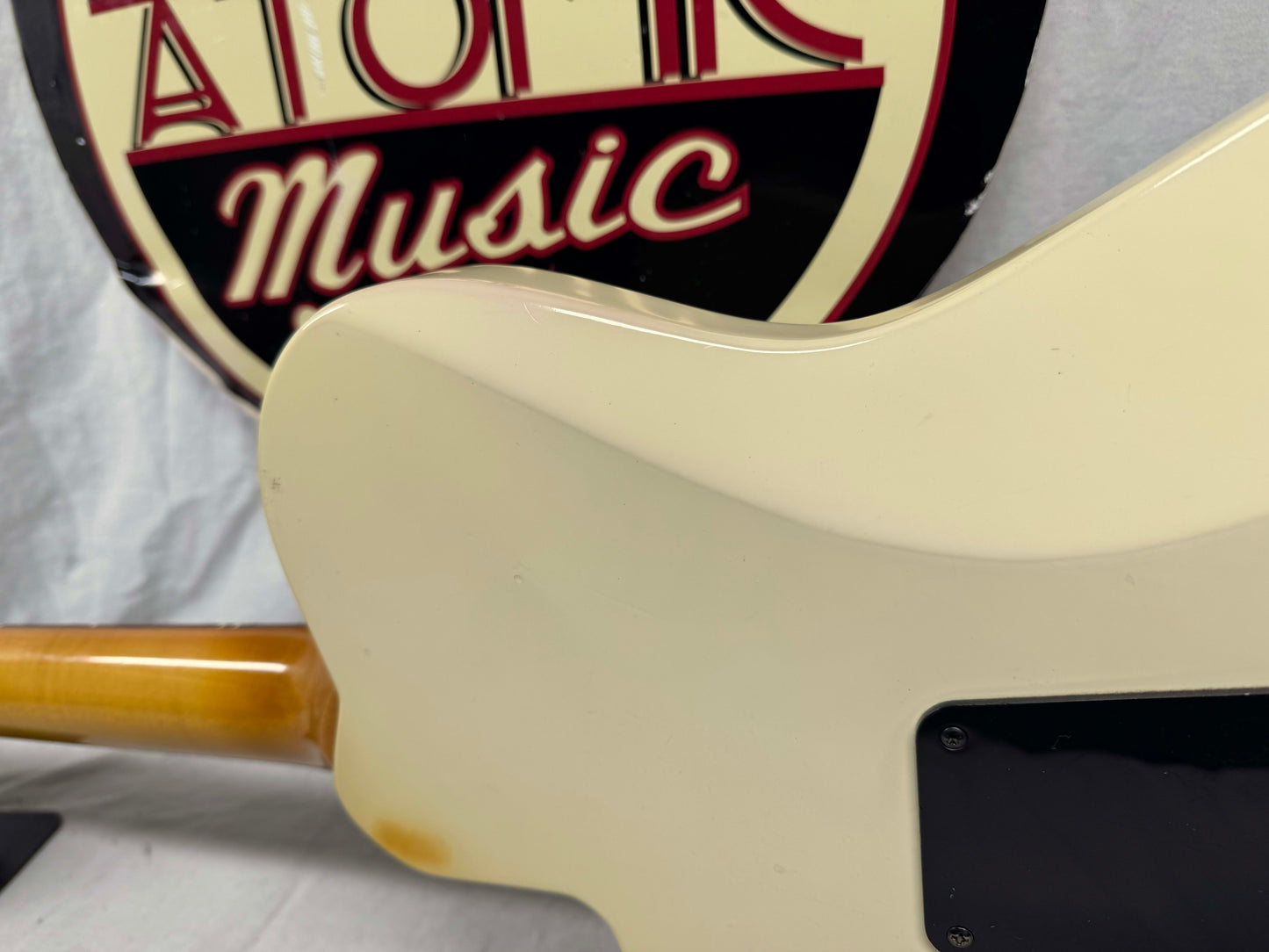 Knaggs Choptank SSS Singlecut Guitar with Case - Aged White