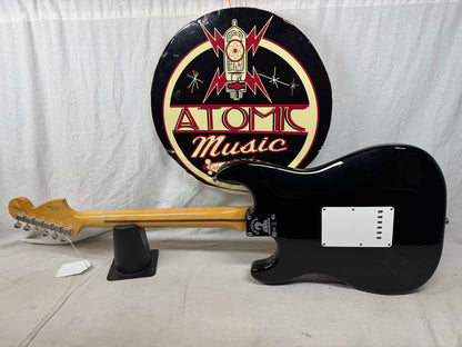 Fender Jimi Hendrix Stratocaster Guitar 2015 - Black / Maple neck