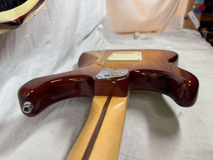 Fender American Deluxe Ash Stratocaster Guitar with Case 2010 - Tobacco Sunburst / Maple neck