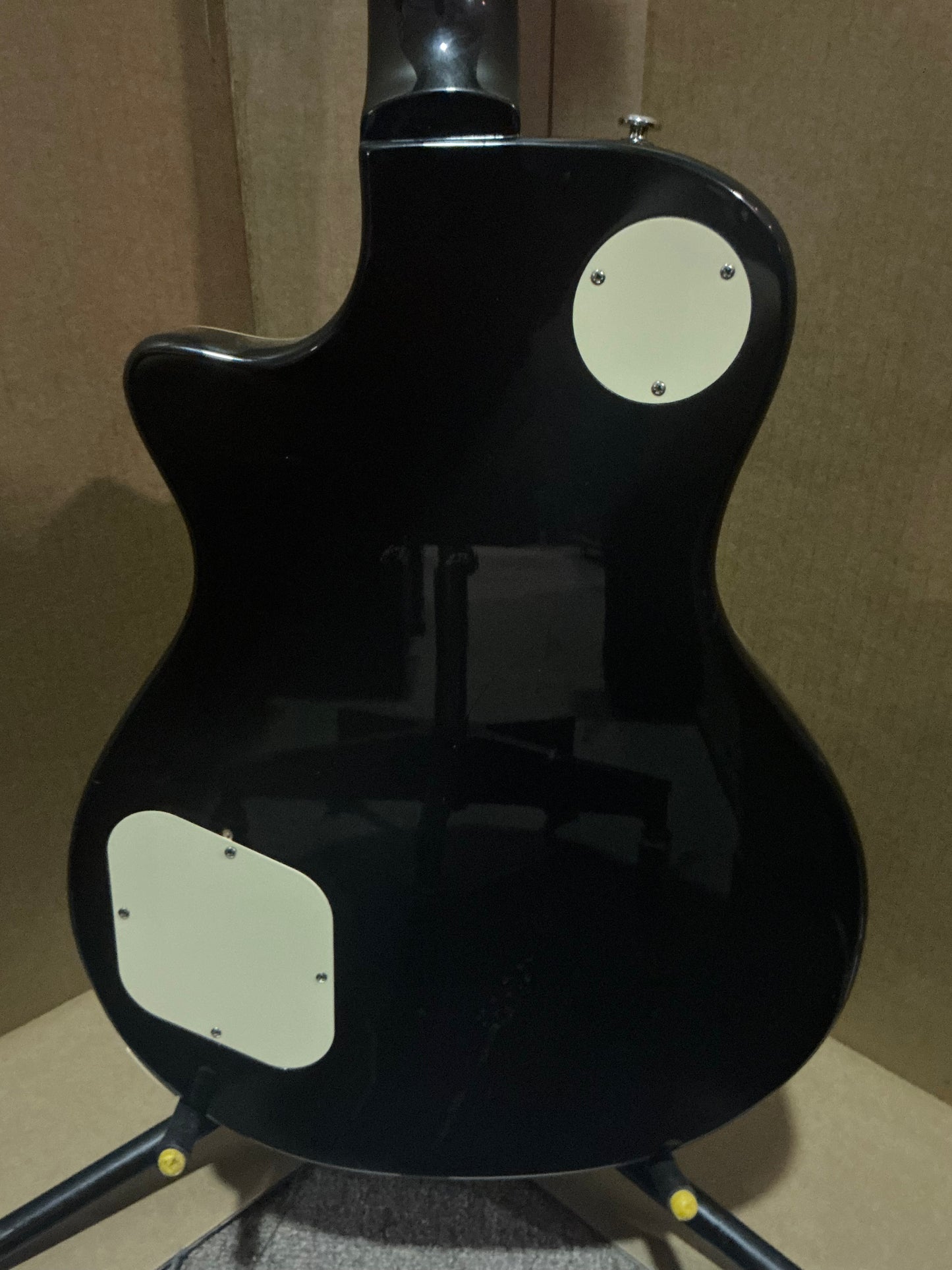 Silvertone Single Cut Electric Guitar