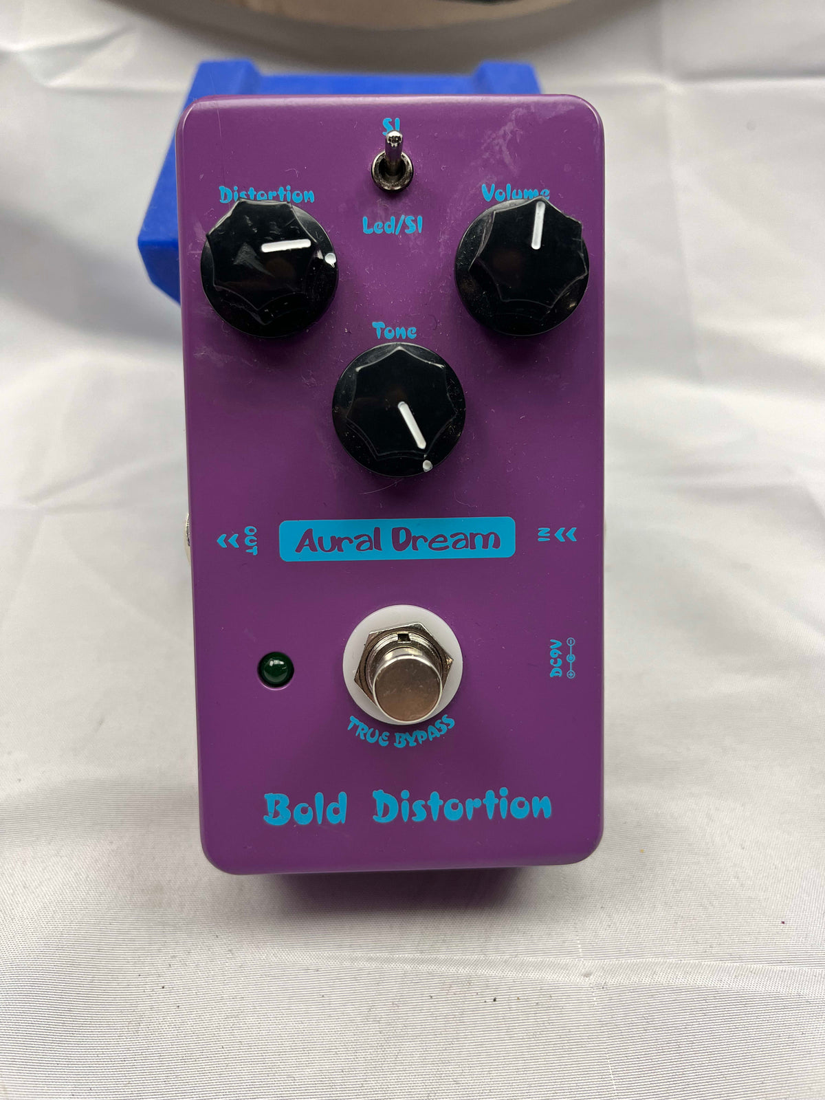 Aural Dream Bold Distortion Pedal - Purple