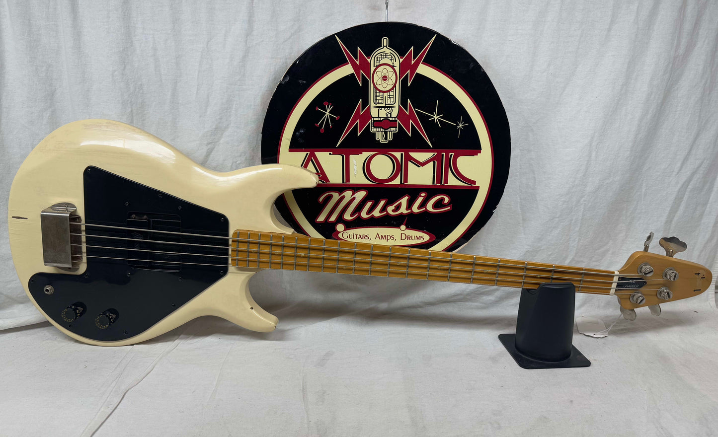 Gibson The Grabber 4-string Bass  - truss rod maxed / AS-IS  - Rare - White