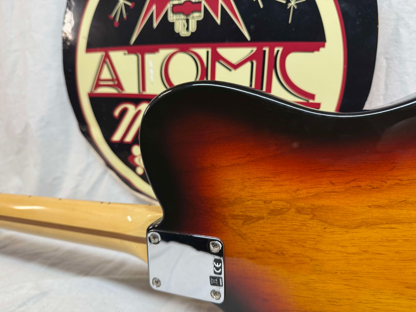 Fender Classic Series '69 Telecaster Thinline Guitar with Case 2009 - 3-Color Sunburst / Maple neck