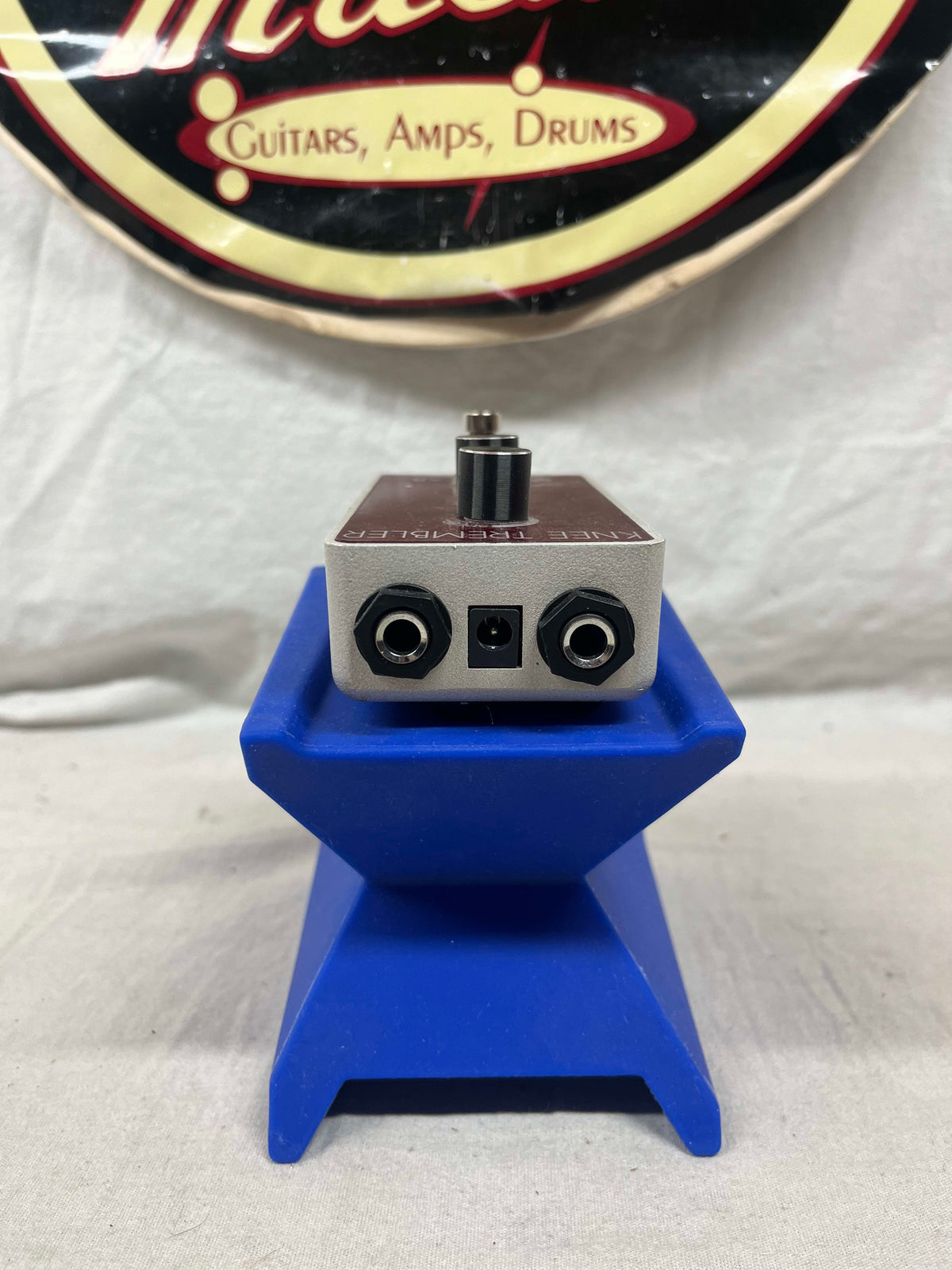 Foxgear Knee Trembler Tremolo Pedal