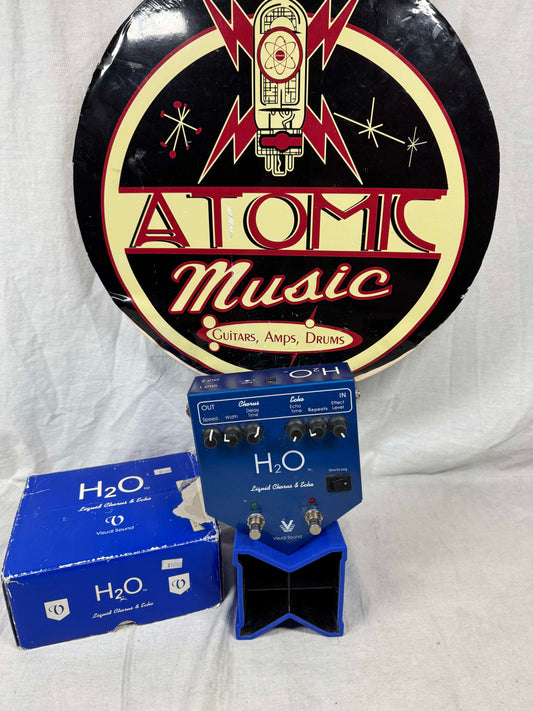 Visual Sound H2O v1 Liquid Chorus & Echo Delay Pedal with Box