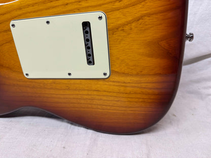 Fender American Deluxe Ash Stratocaster Guitar with Case 2010 - Tobacco Sunburst / Maple neck