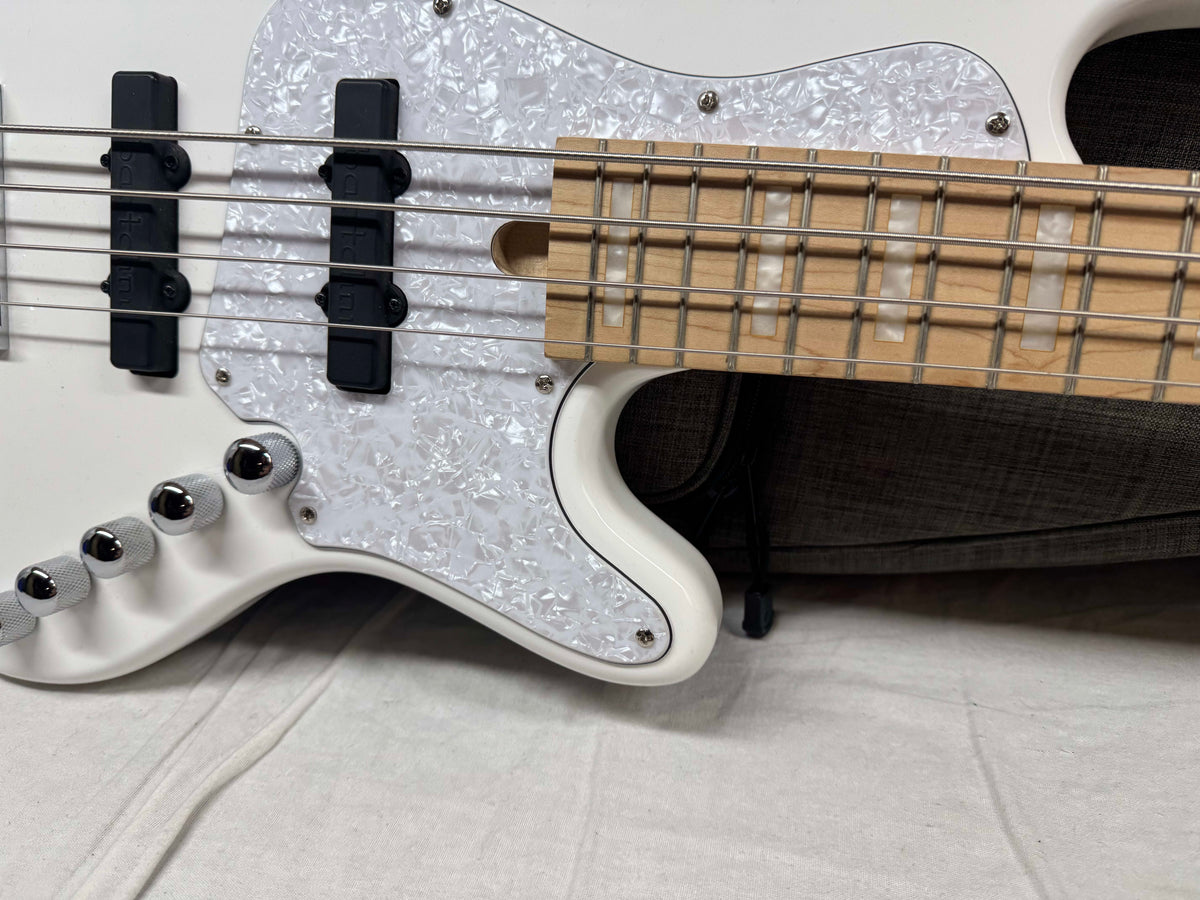 Cort Elrick NJS 4 njs4 4-string Bass with Gig Bag 2022 - White