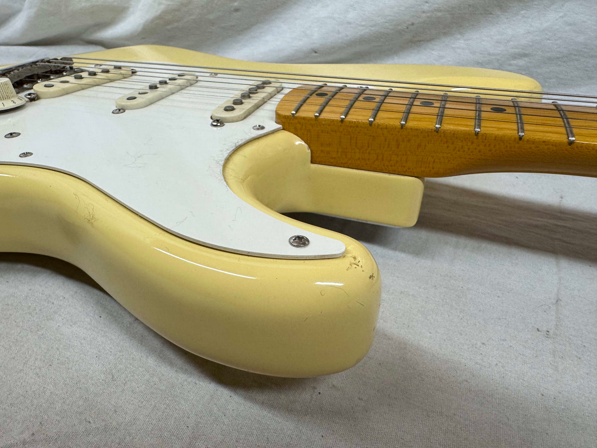 Fender Stratocaster Guitar with Case - CIJ mij Crafted In Japan 2002 - 2004