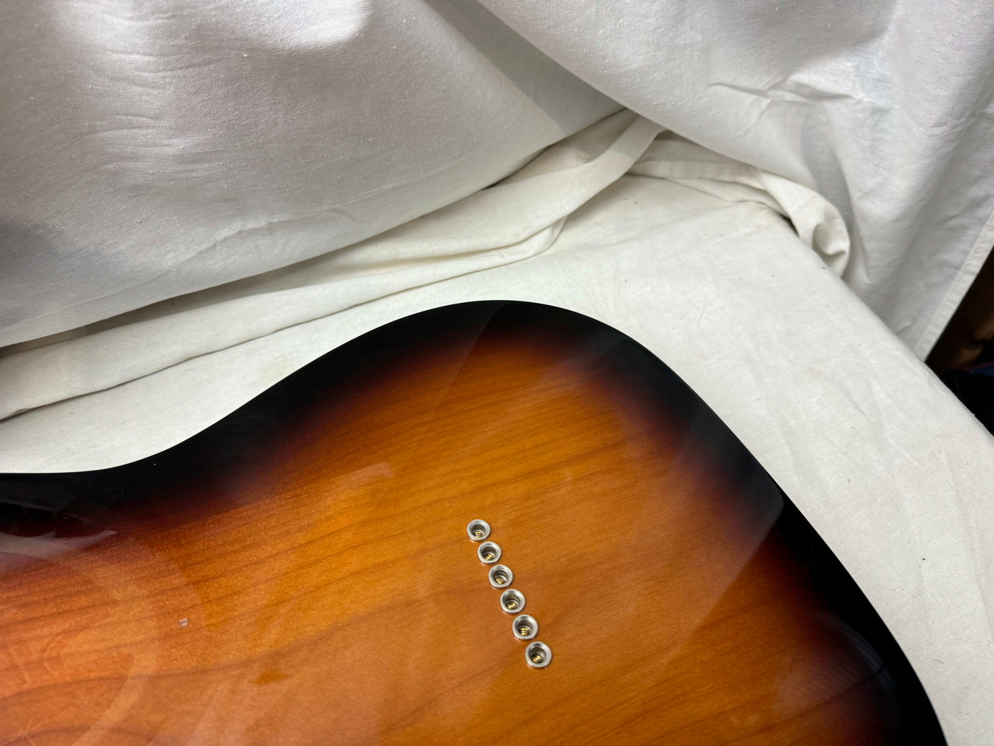 Fender Deluxe Nashville Telecaster Guitar 2020 - 2-Color Sunburst / Maple neck