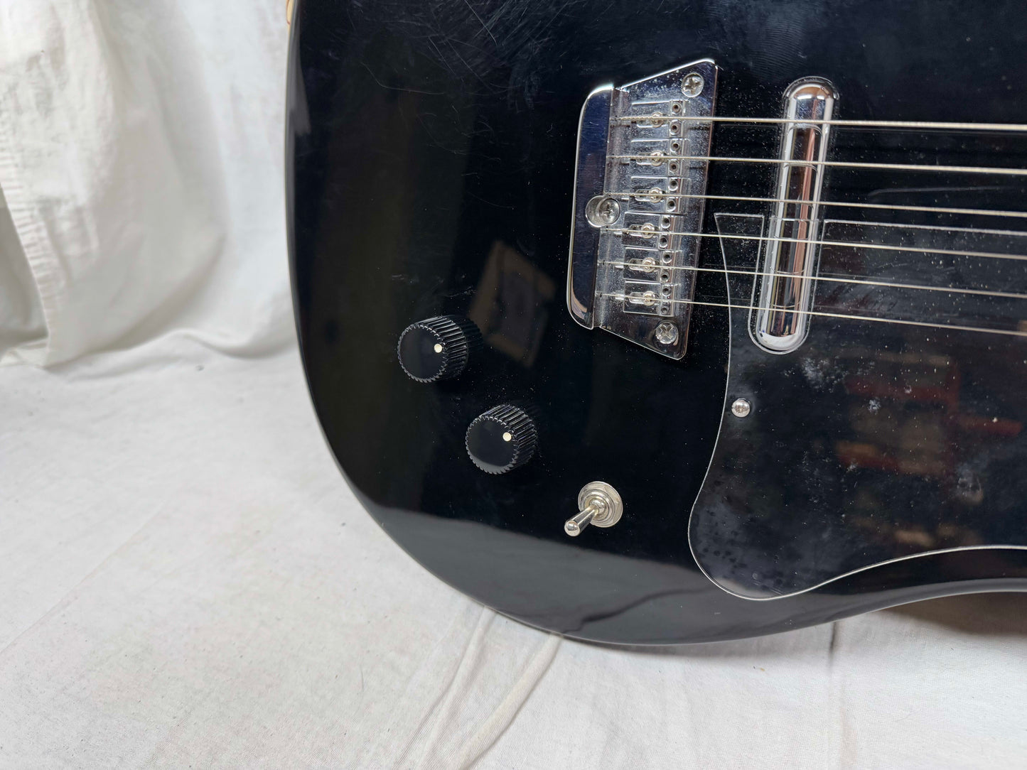 Danelectro '56 U2 Pro Guitar with Gig Bag Reissue - Black