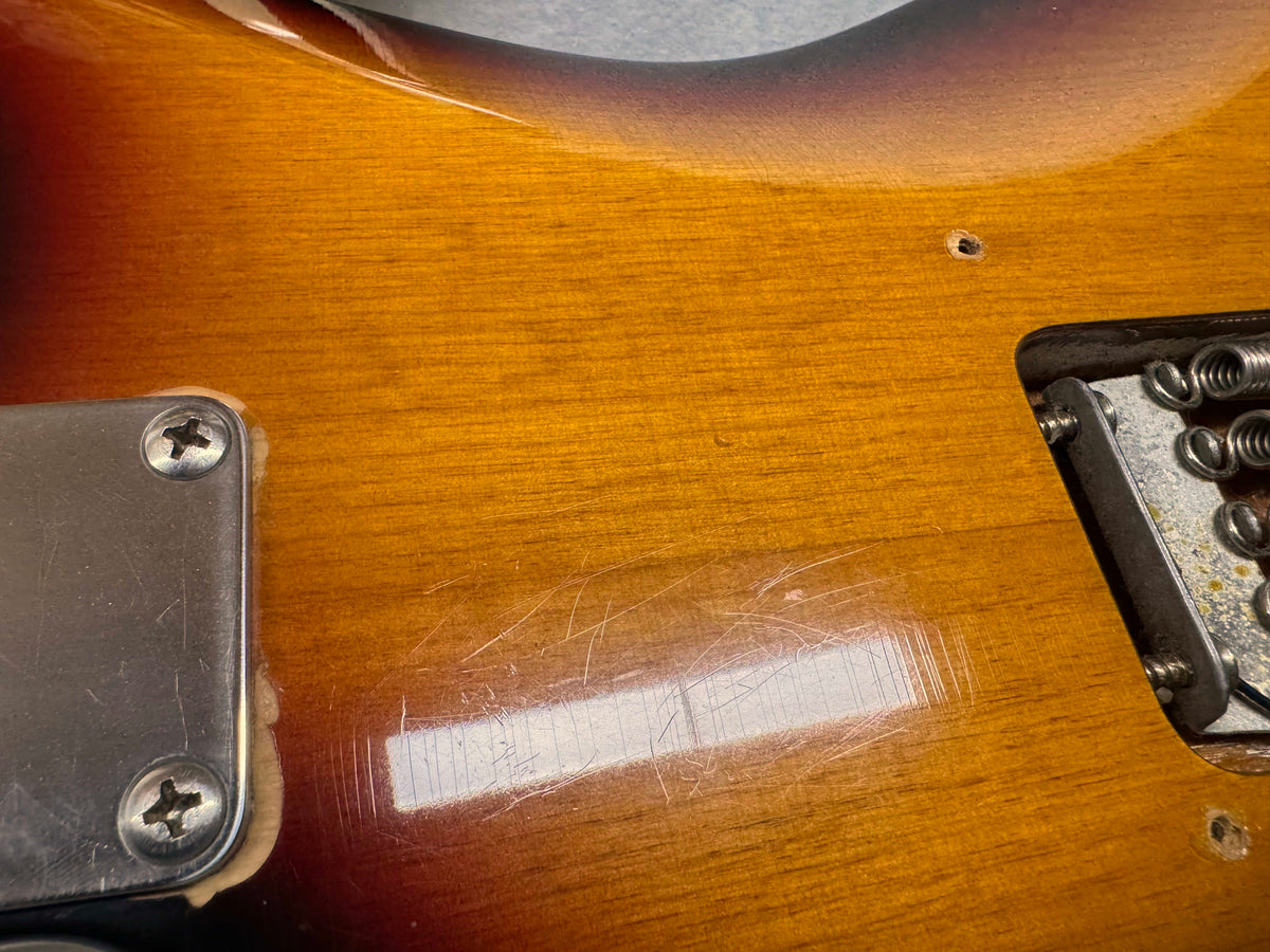 Fender USA SRV Stevie Ray Vaughan Signature Stratocaster Guitar with DiMarzio Hot Rails pickups + Case 1994 - 3-Color Sunburst / Pau Ferro fingerboard