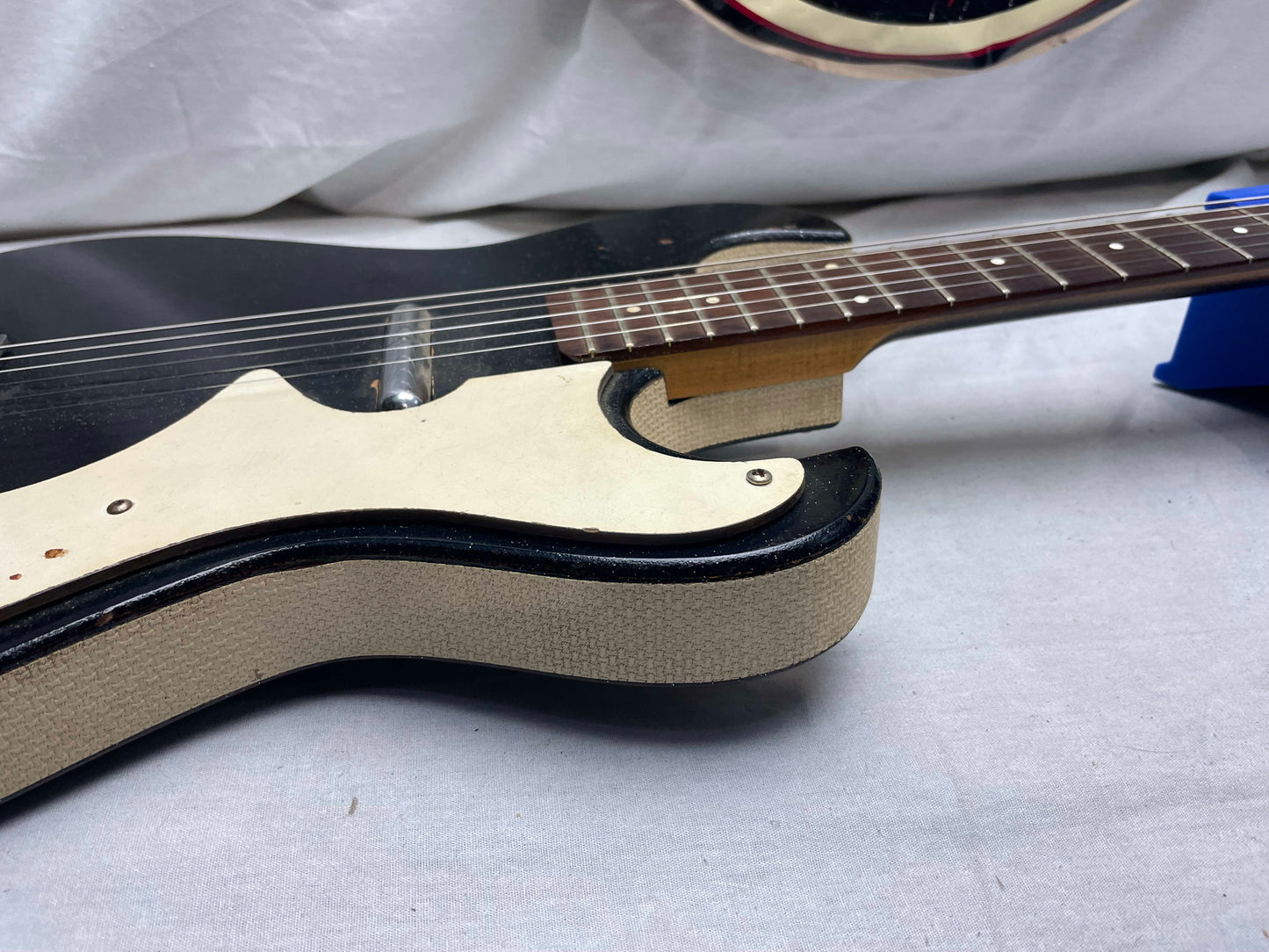 Silvertone 1448 Guitar with Tube Amp in Case Vintage - - Local Pickup Only